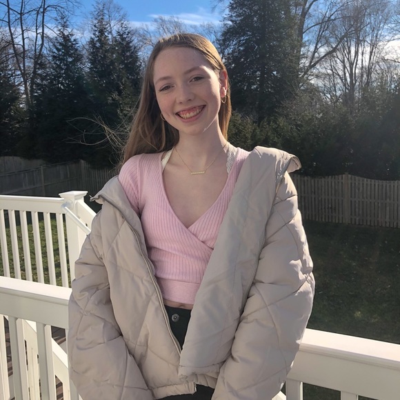 Meet your Posher, Bridget - Picture 1 of 1